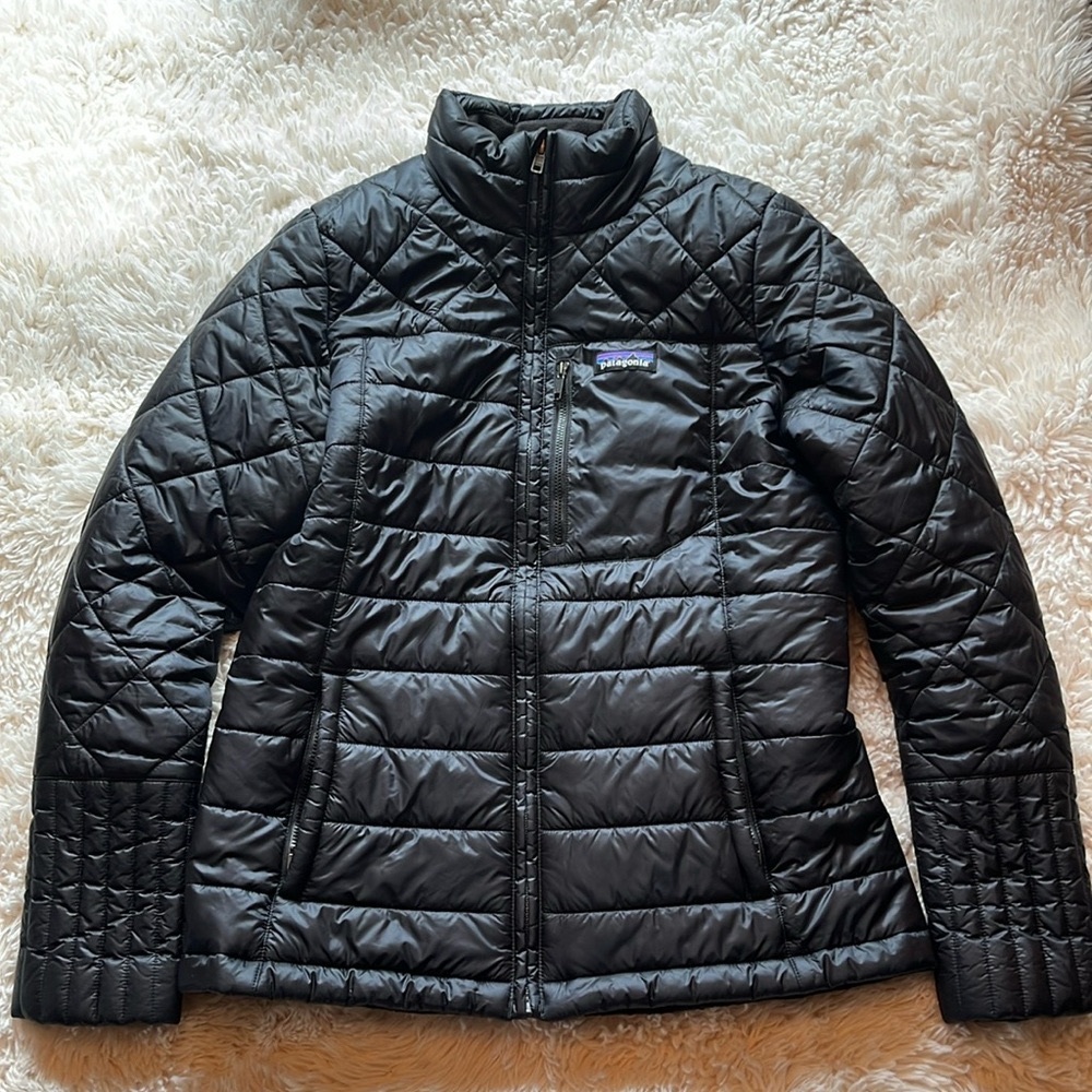 Patagonia puff jacket